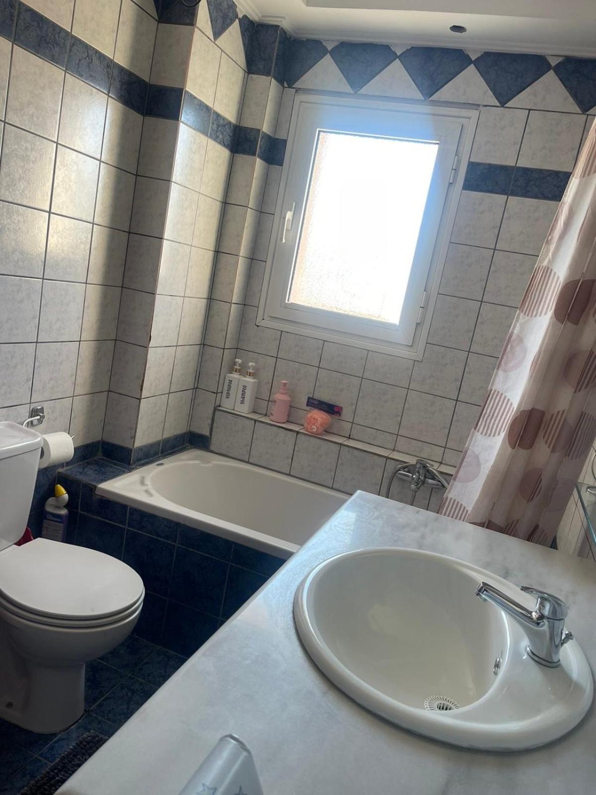 Bright Apartment, Spacious Near The Center Trikala  Exterior photo