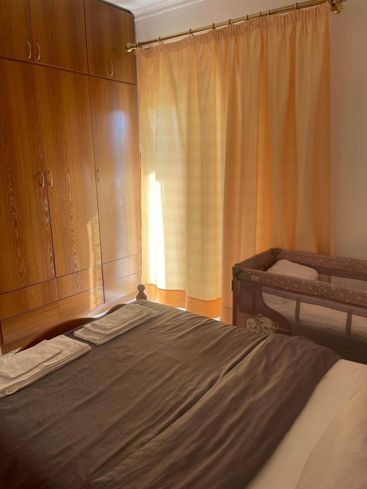 Bright Apartment, Spacious Near The Center Trikala  Exterior photo